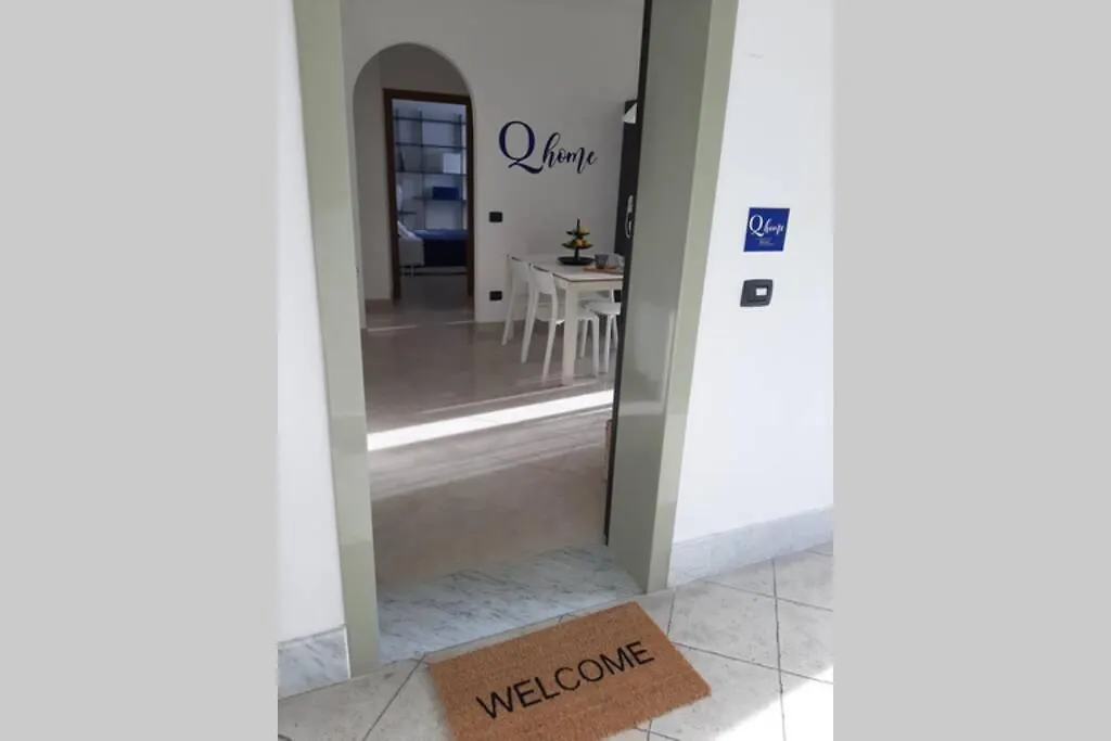 Apartment Qhome Smart La Spezia