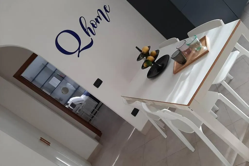 Qhome Smart La Spezia 0*,